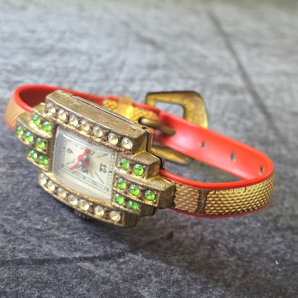Vintage ESCO Esko Toy Wrist Watch Red Band Green Rhinestone Novelty 1930s 1940s - Picture 7 of 16